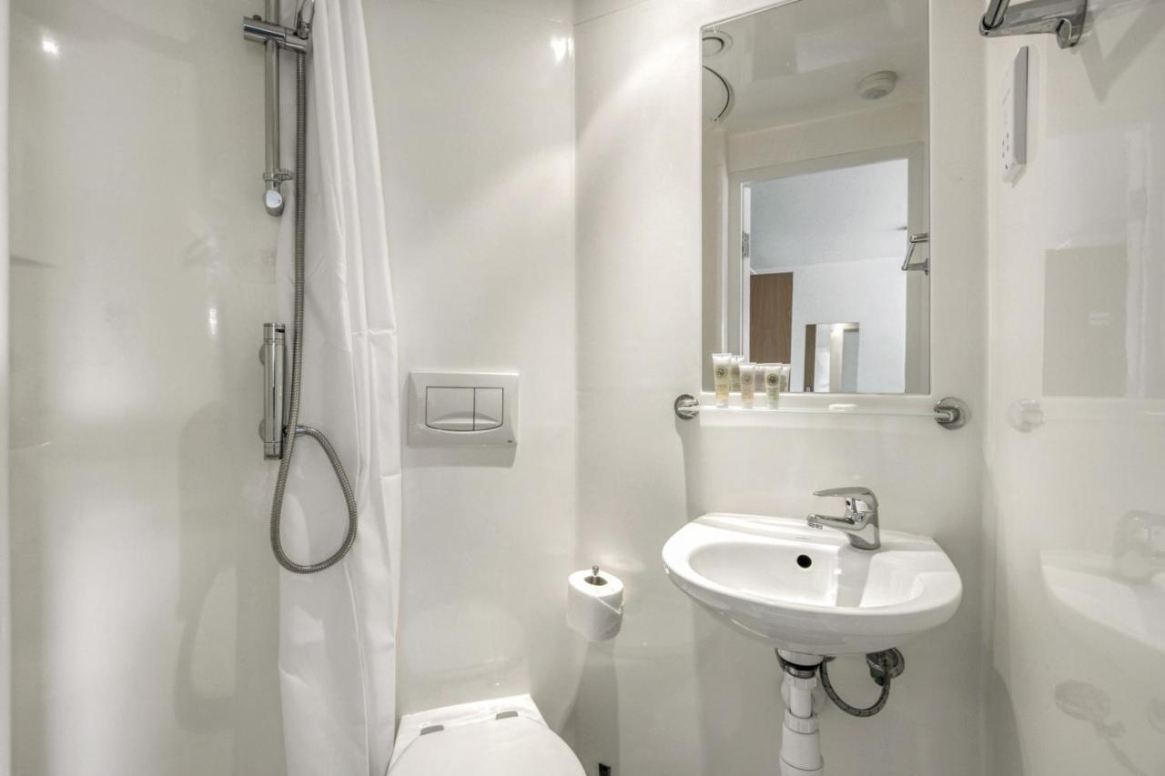 Bright & Central Studio In Luton, Sleeps 2 Лутон Экстерьер фото
